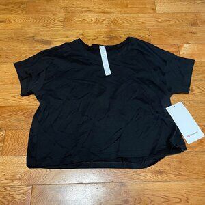 NWT Lululemon Cates Tee T-shirt Size 6 BLK Black